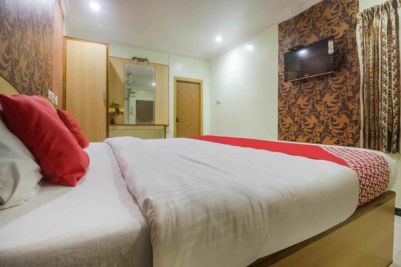 Oyo 70841 Hotel Anjali Residency Velur Екстериор снимка